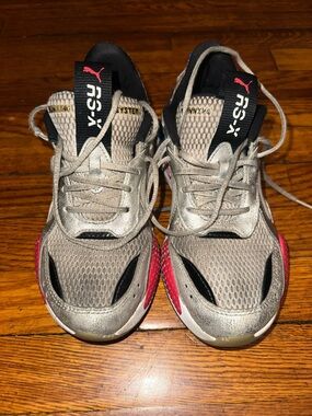 Puma RS-X Sneakers in Gray with red Accents